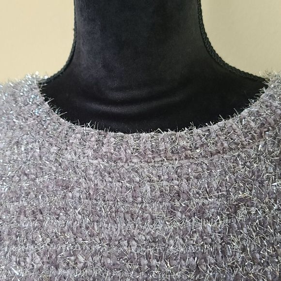 Love by Design Top/Sweater - Picture 3 of 9